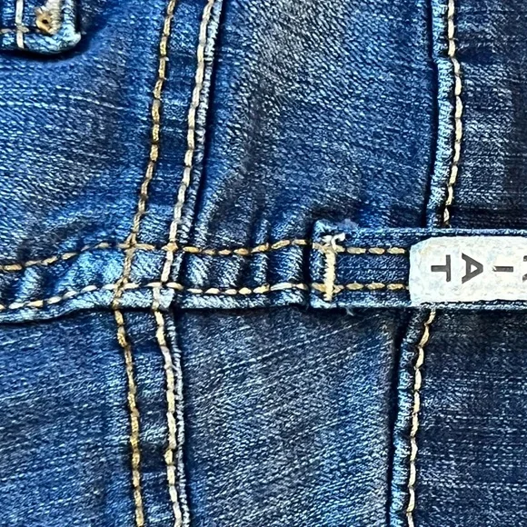 Ariat Real Denim Women’s Jeans - Picture 4 of 5
